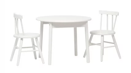 Ella lastenpöytä ja kaksi tuolia valkoinen